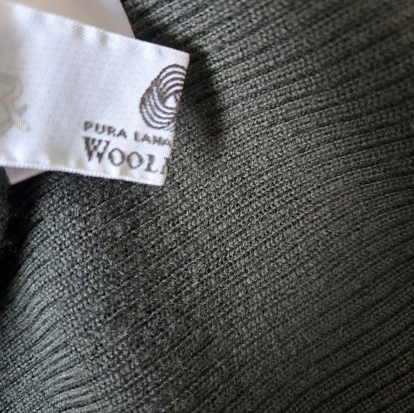 LUISA SPAGNOLI pink/ brownish black plaid 100% virgin wool sweater. Size small - Picture 7 of 10